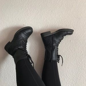 Combat boots